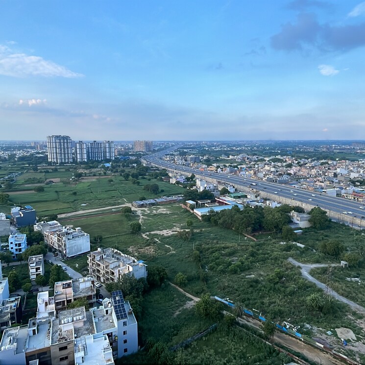 Garden, landcraft-golflinks-plaza 2 Bedroom 1135 Sq.Ft. Apartment In Pandav Nagar Ghaziabad 8944630