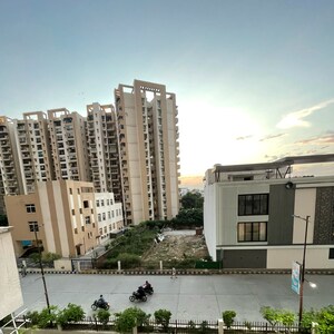 2 BHK Apartment – Exterior View View at Landcraft Golflinks Plaza, Pandav Nagar - for Sale