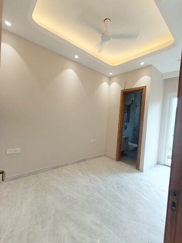 Room in 3 BHK Builder Floor at East Of Kailash – for Rent