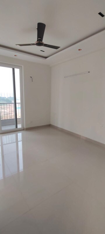 Room in 2 BHK Apartment at Aura Homes, Patiala Road – for Rent