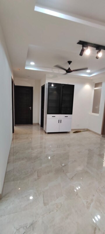 Room in 2 BHK Apartment at Aura Homes, Patiala Road – for Rent