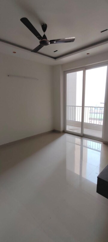 Room in 2 BHK Apartment at Aura Homes, Patiala Road – for Rent