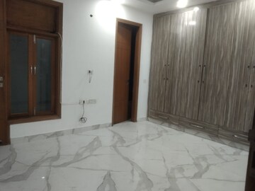 Room in 3 BHK Builder Floor at Saket – for Rent