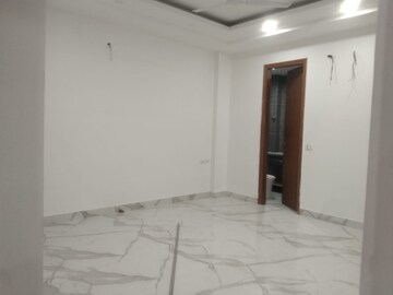 Room in 3 BHK Builder Floor at Saket – for Rent