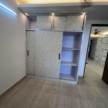 Room in 2 BHK Builder Floor at Vasant Kunj Enclave – for Rent