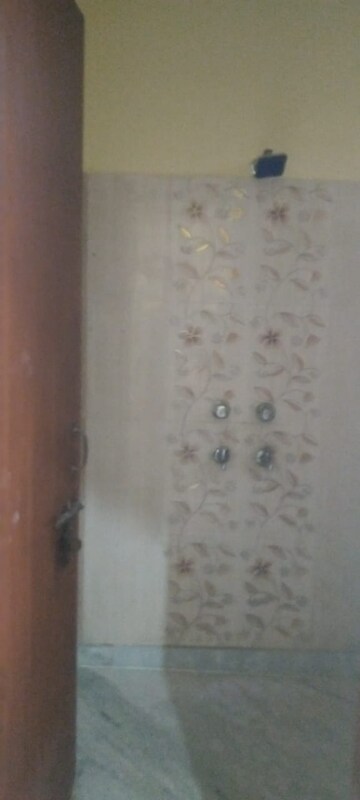Room in 1 BHK Builder Floor at Kishangarh – for Rent