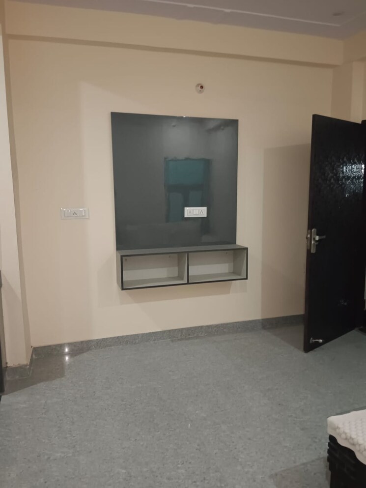 Room, sector 31 2 Bedroom 1300 Sq.Ft. Builder Floor In Sector 31 Gurgaon 8944730