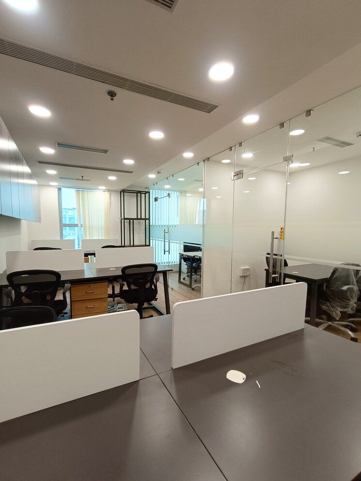 Team Area, mani-casadona Commercial Office Space 900 Sq.Ft. In New Town Kolkata 8944731