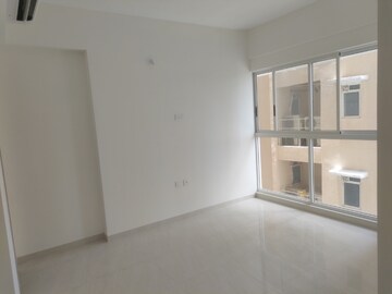 Room in 2 BHK Apartment at Lodha Bella Vita, Nibm Road – for Rent