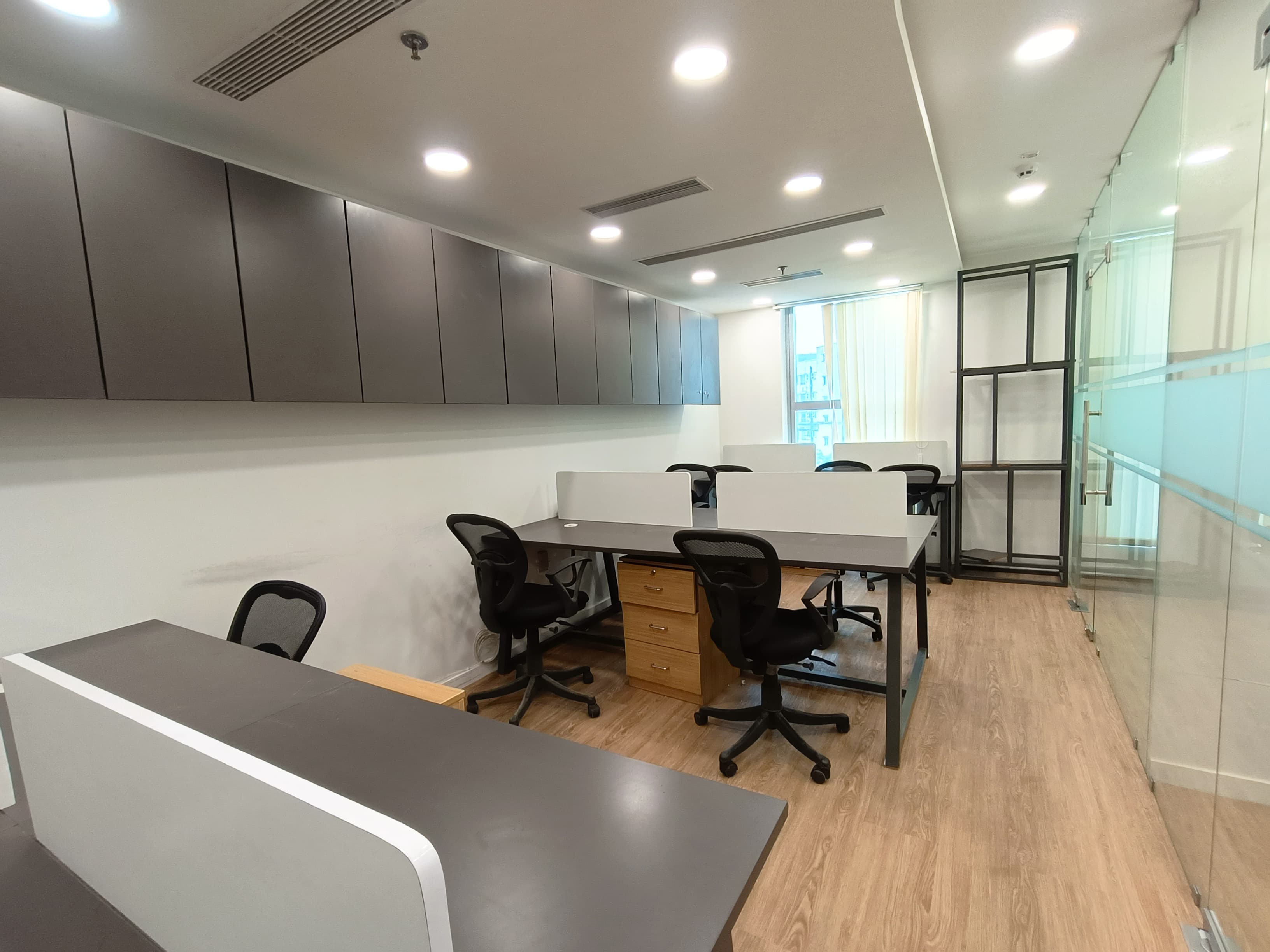 Office Space For Rent in Mani Casadona