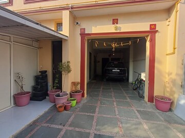 Parking in 4 BHK Independent House at RWA Apartments Sector 122, Sector 122 – for Sale