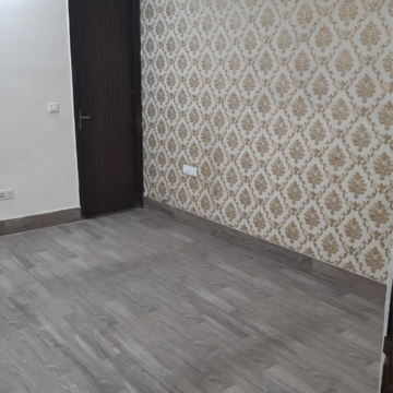 Room in 3 BHK Apartment at Puri Pratham, Sector 84 – for Rent