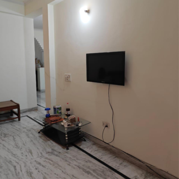Room in 2.5 BHK Villa at Sector 21 – for Rent