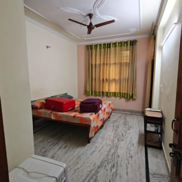 Bedroom in 2.5 BHK Villa at Sector 21 – for Rent