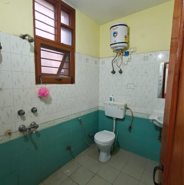 Bathroom, sector 21 2.5 Bedroom 1000 Sq.Ft. Villa In Sector 21 Gurgaon 8944790