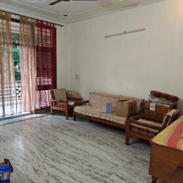 Bedroom in 2.5 BHK Villa at Sector 21 – for Rent
