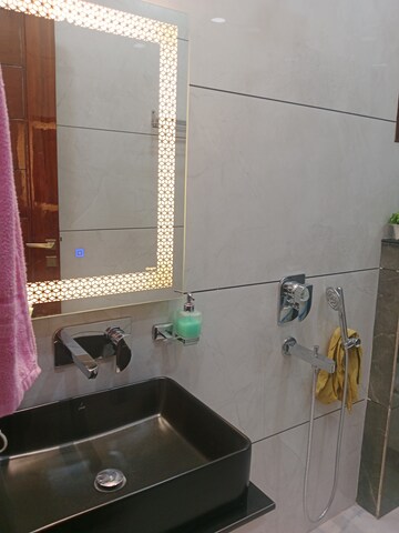 Bathroom in 1.5 BHK Builder Floor at Sector 13 – for Rent