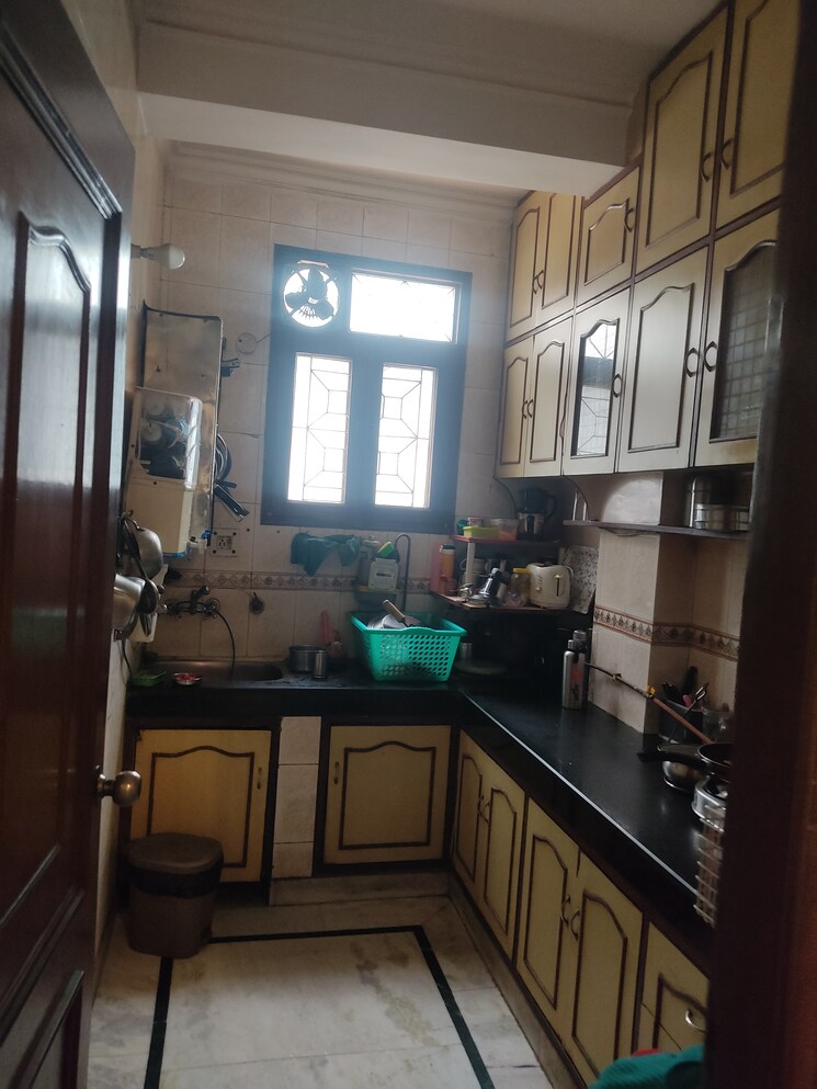 Kitchen, khirki extension 3 Bedroom 100 Sq.Yd. Builder Floor In Khirki Extension Delhi 8944819