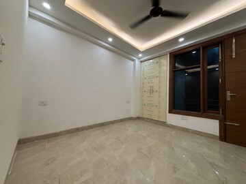 Room in 3 BHK Builder Floor at Freedom Fighters Enclave – for Rent