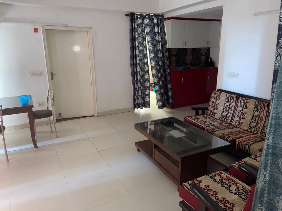 3 BHK Apartment For Rent in SS The Coralwood