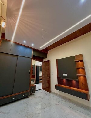3 BHK Builder Floor For Sale in Sector 33