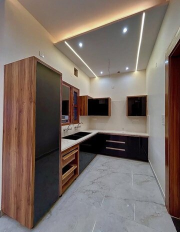 Kitchen in 3 BHK Builder Floor at Sector 33 – for Sale