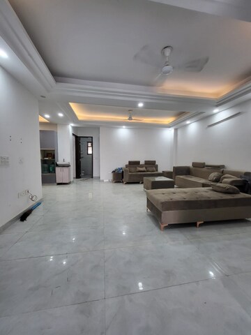 Living Room in 4 BHK Apartment at Saket – for Rent