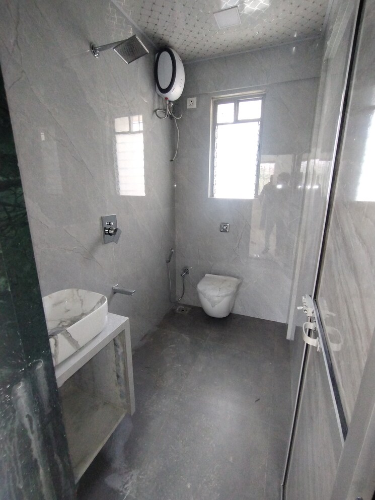 Bathroom, charkop sector 2 5 Bedroom 2000 Sq.Ft. Villa In Charkop Sector 2 Mumbai 8944941