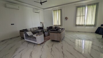  Plot – Exterior View View at It Park - for Sale