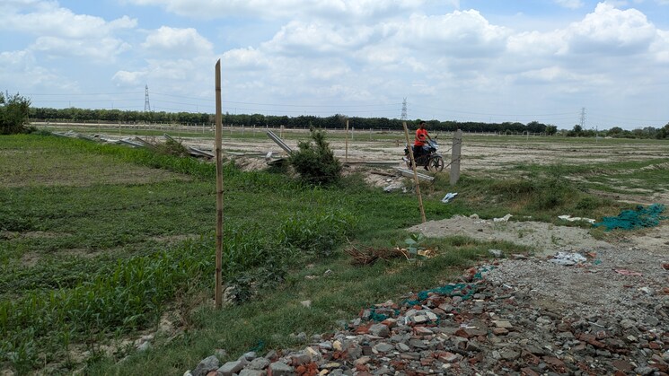 undefined, it park  1008 Sq.Yd. Plot In It Park Greater Noida 8944946