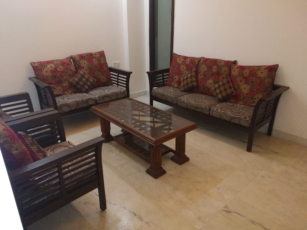 2 BHK Builder Floor For Rent in Malviya Nagar 