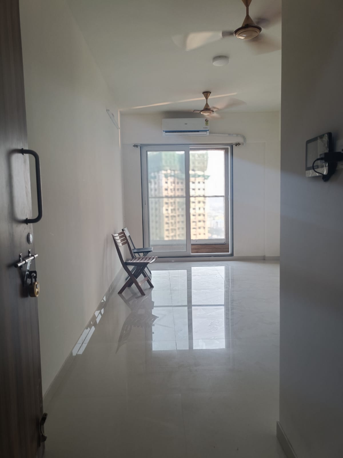 2 BHK Apartment For Sale in Ashar Axis