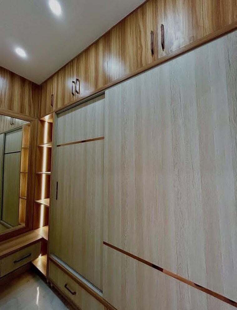 Room, sector 30 3.5 Bedroom 2700 Sq.Ft. Builder Floor In Sector 30 Faridabad 8944970