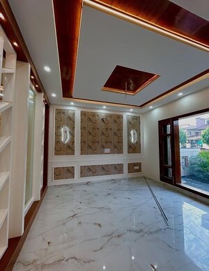 3.5 BHK Builder Floor For Sale in Sector 30