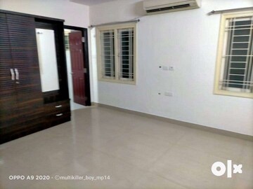 Room in 4 BHK Apartment at Vamsiram Jyothi Anri, Jubilee Hills – for Rent