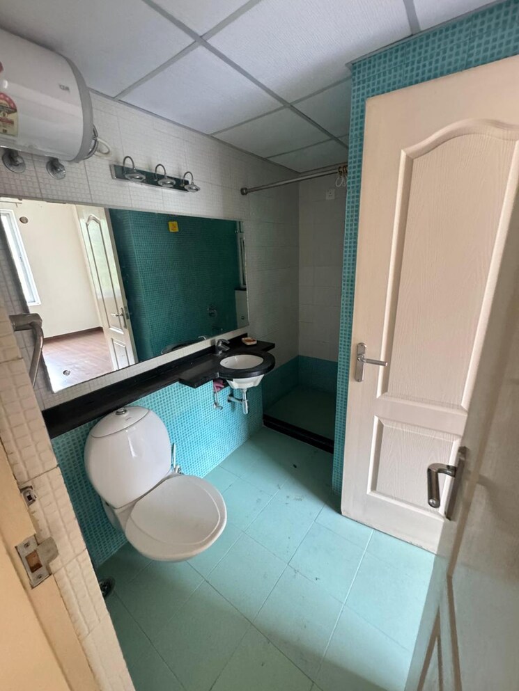 Bathroom, sector 50 3 Bedroom 1700 Sq.Ft. Apartment In Sector 50 Chandigarh 8944987