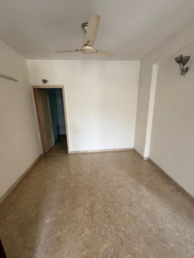Room, sector 50 3 Bedroom 1700 Sq.Ft. Apartment In Sector 50 Chandigarh 8944987