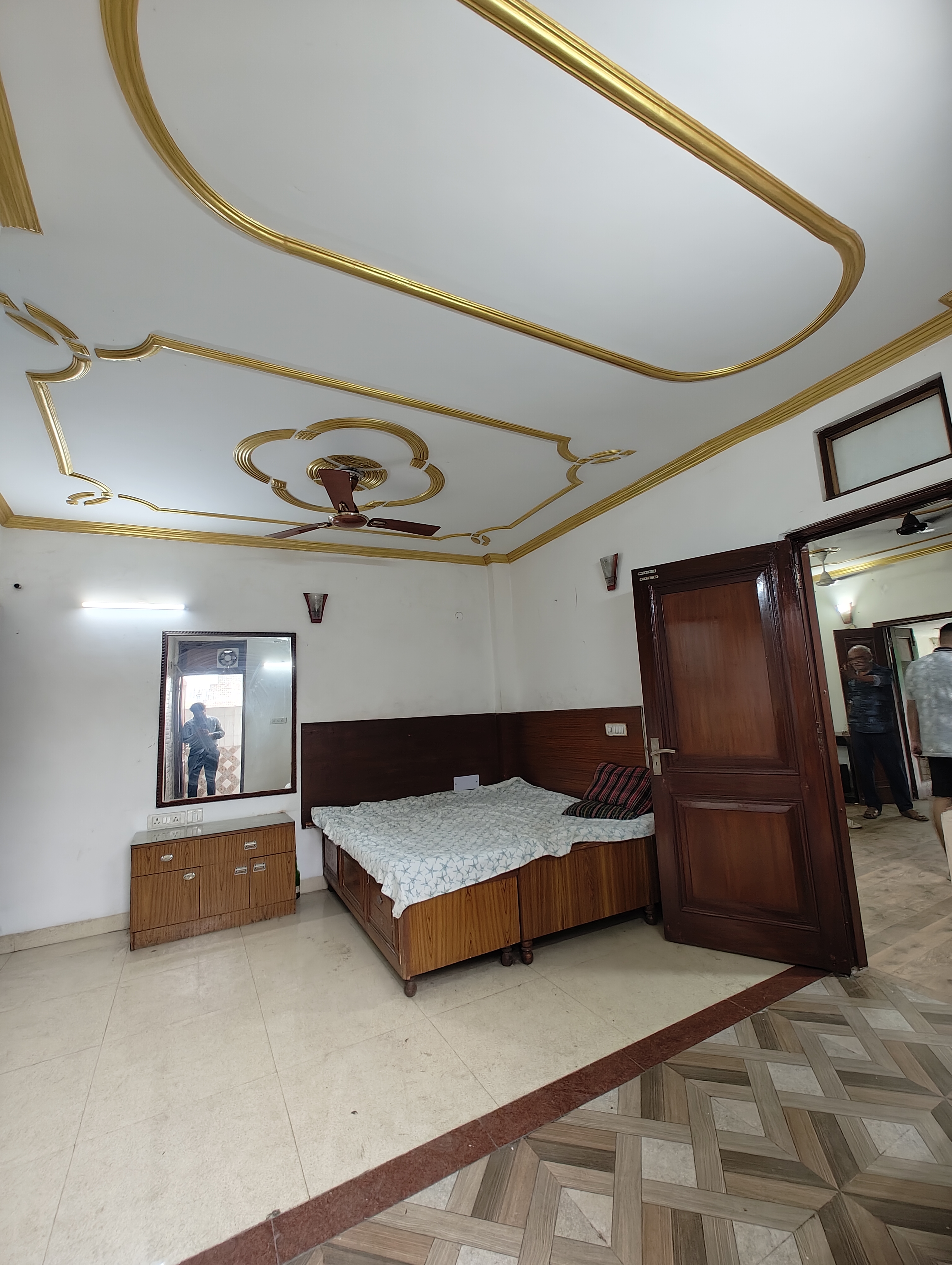 1 BHK + Extra Room Builder Floor For Rent in Govindpuri