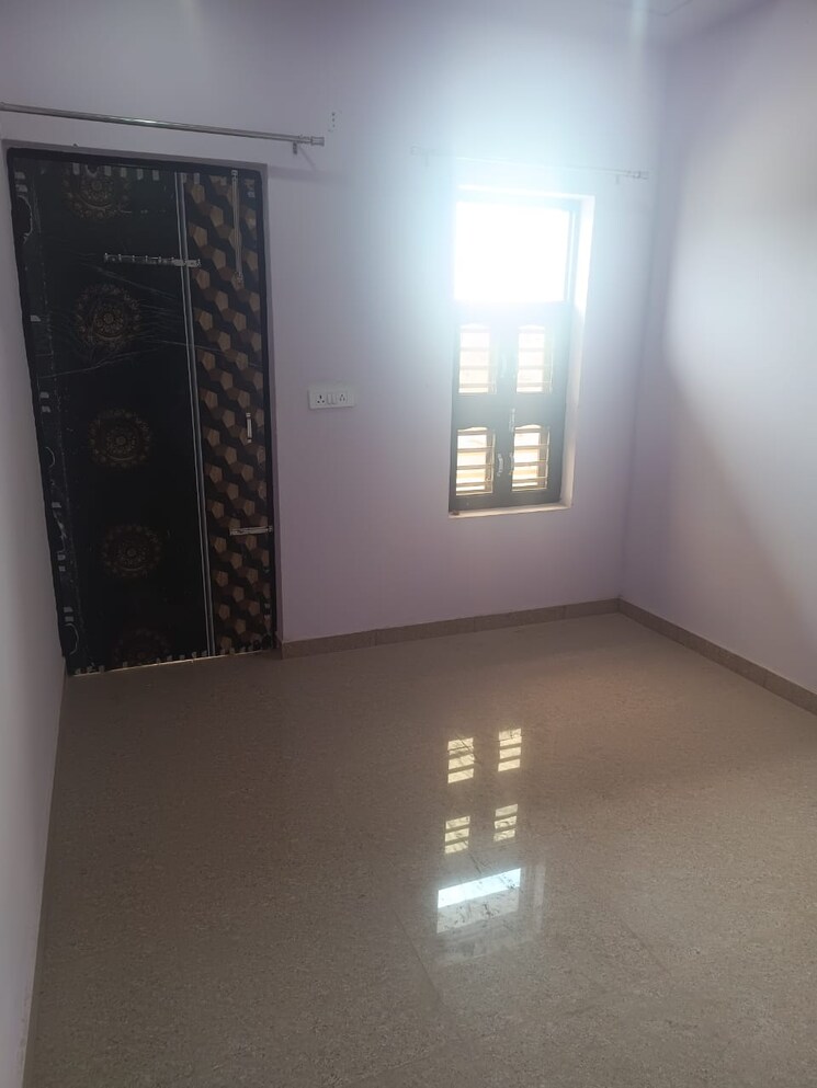 Room, rajendra park 3.5 Bedroom 1350 Sq.Ft. Independent House In Rajendra Park Gurgaon 8945041