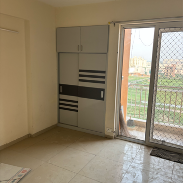 2 BHK Apartment For Rent in Wave Dream Homes, Ram Nagar