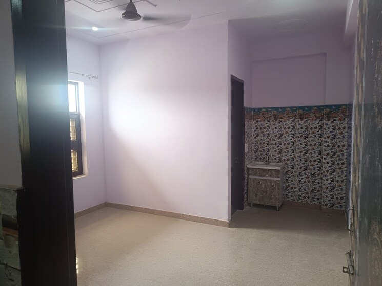 Room, rajendra park 3.5 Bedroom 1350 Sq.Ft. Independent House In Rajendra Park Gurgaon 8945041