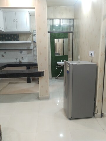 Kitchen in 1.5 BHK Builder Floor at Vikash Khand – for Rent