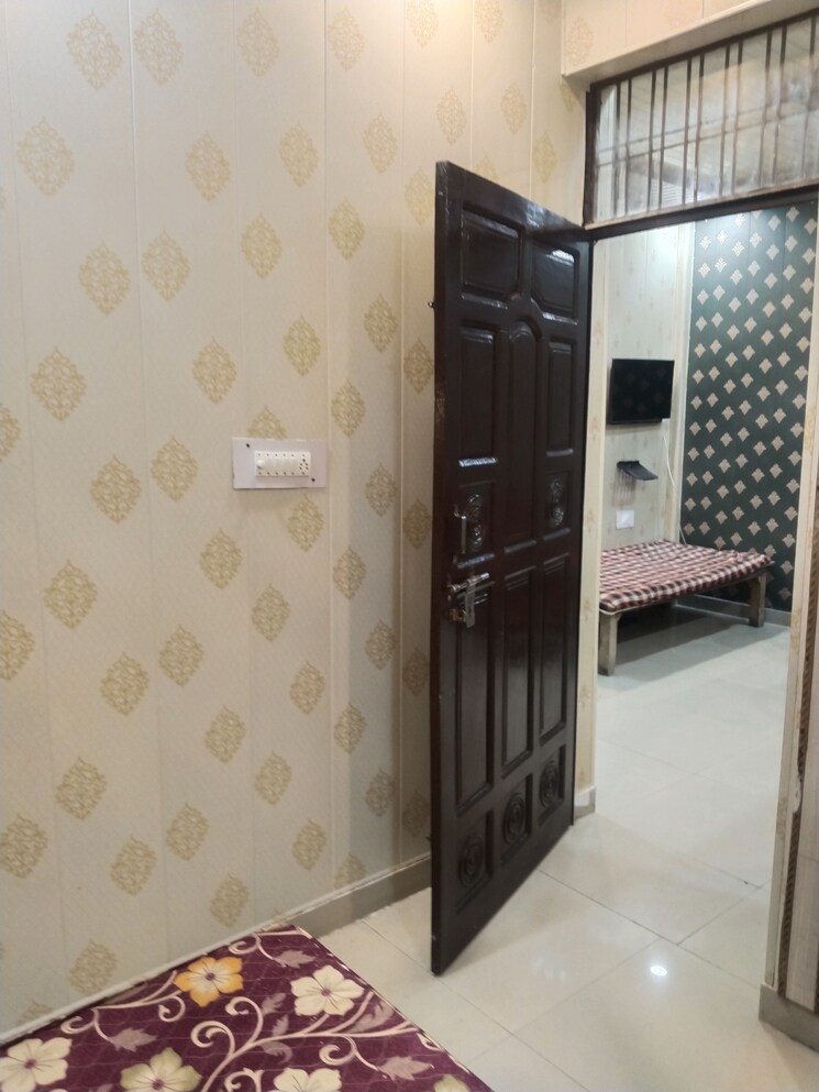 Room, vikash khand 1.5 Bedroom 600 Sq.Ft. Builder Floor In Vikash Khand Lucknow 8945059