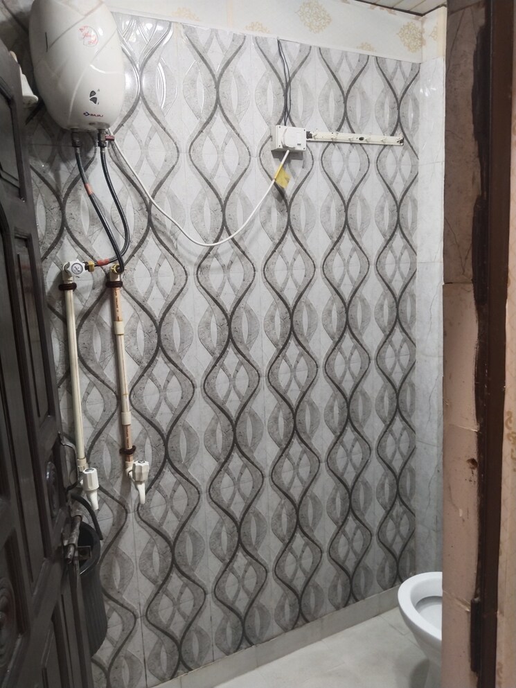 Bathroom, vikash khand 1.5 Bedroom 600 Sq.Ft. Builder Floor In Vikash Khand Lucknow 8945059