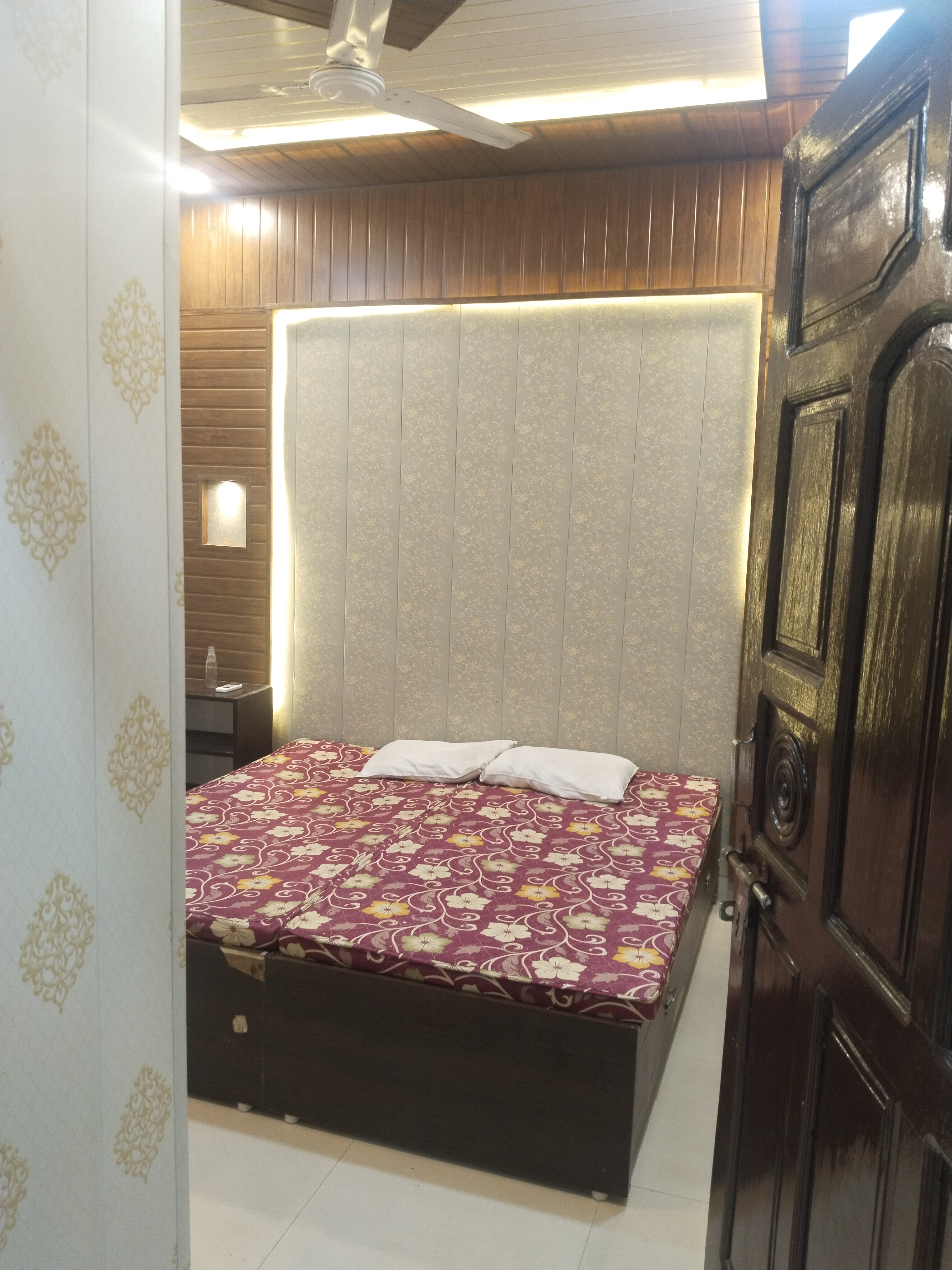 1.5 BHK + Pooja Room Builder Floor For Rent in Gomti Nagar 