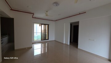Room in 3 BHK Apartment at Cosmos Horizon, Thane West – for Rent