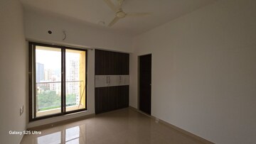 Room in 3 BHK Apartment at Cosmos Horizon, Thane West – for Rent