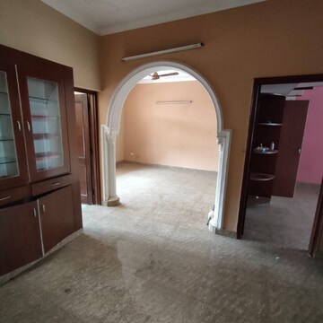 Room in 2 BHK Builder Floor at Palam Vihar – for Rent