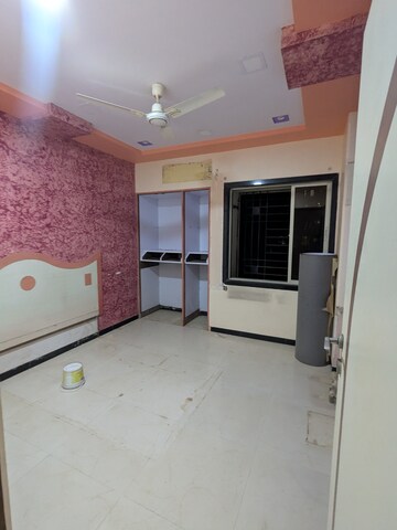 Room in 2 BHK Apartment at Dosti Group Maitri Vatika, Kalwa – for Rent