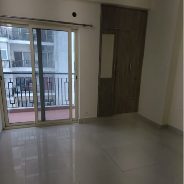 Room in 3 BHK Apartment at Maxblis White House, Sector 75 – for Rent